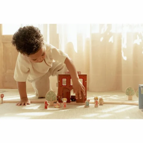Estación-de-bomberos-Little-Dutch-niño-jugando