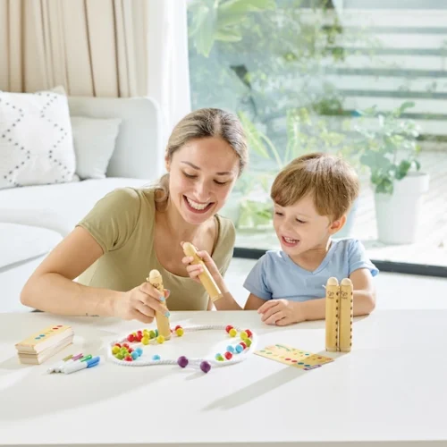Hape-bambú-rápido-mama-y-niño-jugando