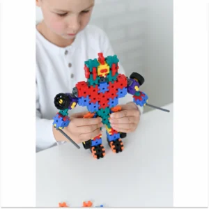 Meli-Basic-Tech-nino-con-robot