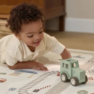 Tractor-de-madera-Little-Dutch-jugando