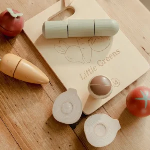 Verduras-de-madera-para-cortar-en-detalle